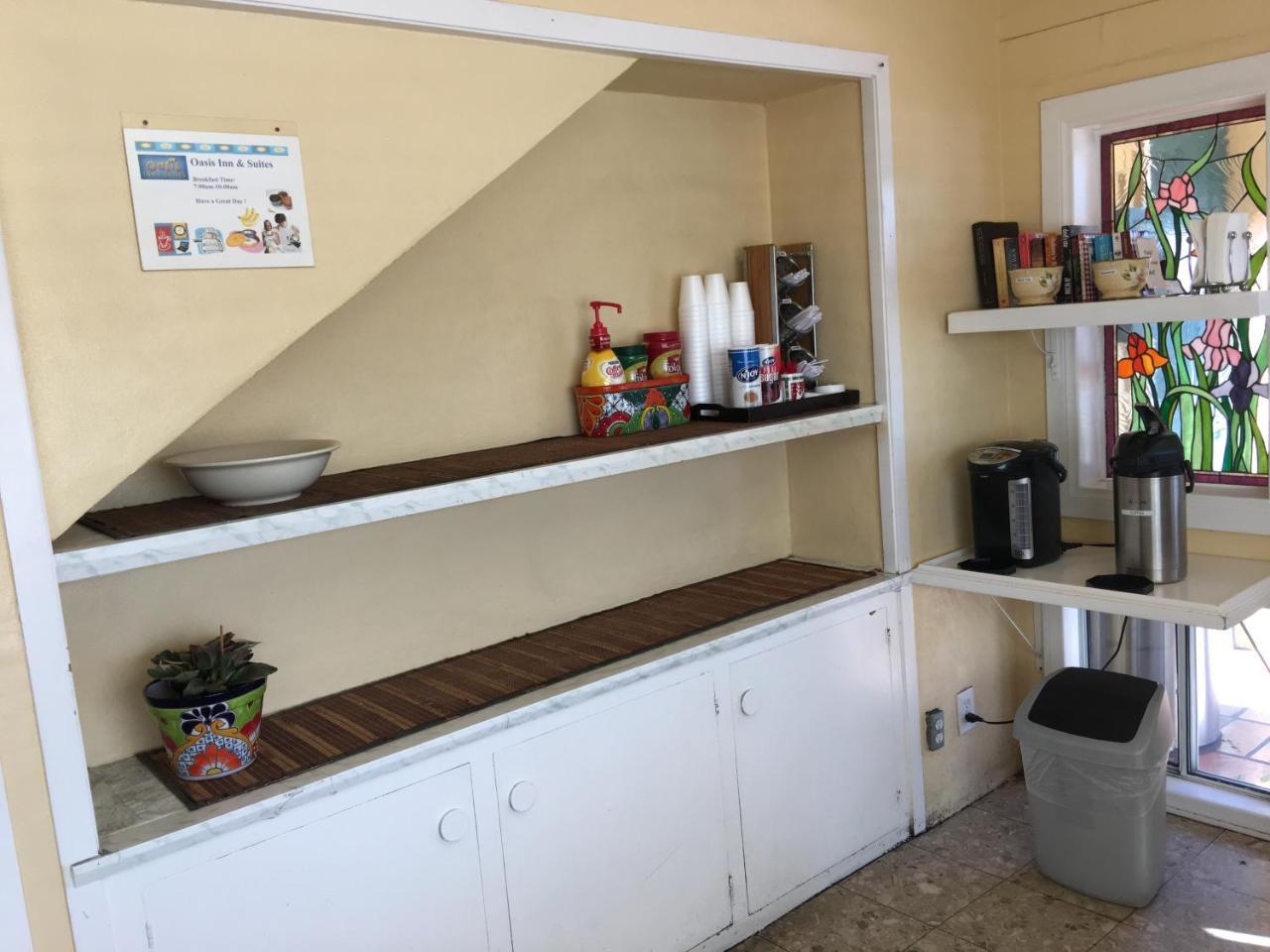 Oasis Inn And Suites Санта-Барбара Экстерьер фото